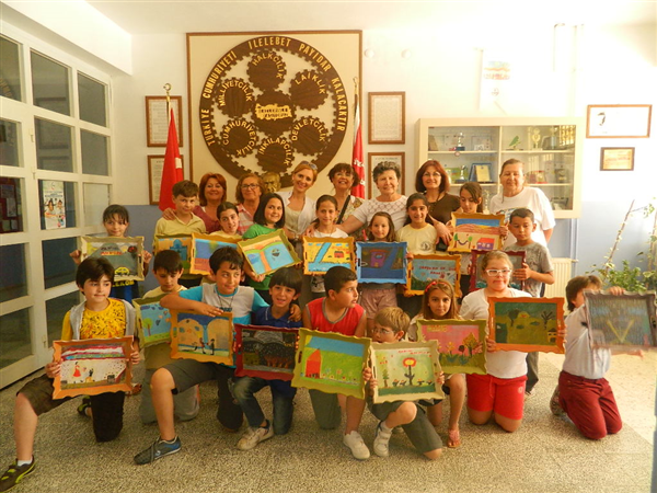 Proje kapsamı dahilinde İlköğretim okulu öğrencileri ile resim ve ahşap boyama çalışması yapıldı.