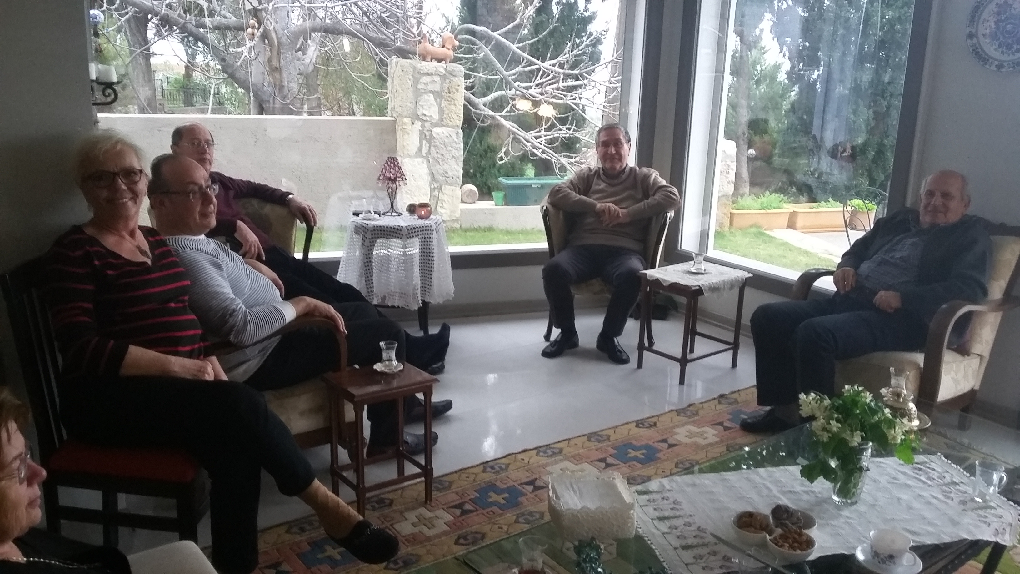 Üyelerimizden Gülay-Hulisi Tayanç çiftinin yeni evlerine giderek güle güle oturun dedik.